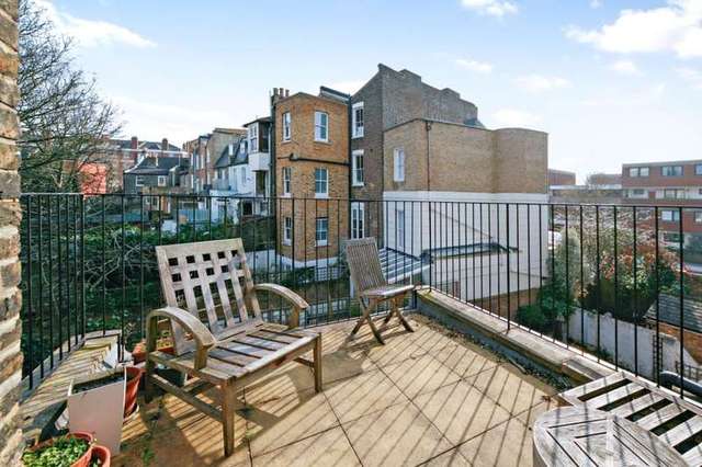  Image of 3 bedroom Property to rent in Petworth Street London SW11 at Petworth Street  London, SW11 4QR