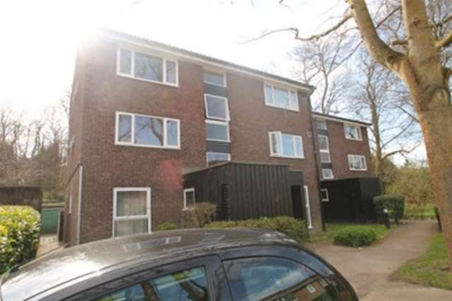  Image of 1 bedroom Flat to rent in Ladygrove Pixton Way Forestdale Croydon CR0 at Croydon, CR0 9LS