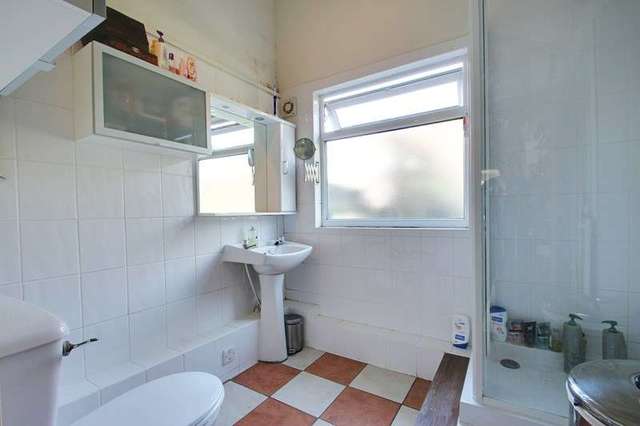 Image of 2 bedroom Property for sale in Primrose Avenue Enfield EN2 at Primrose Avenue  Enfield, EN2 0SZ