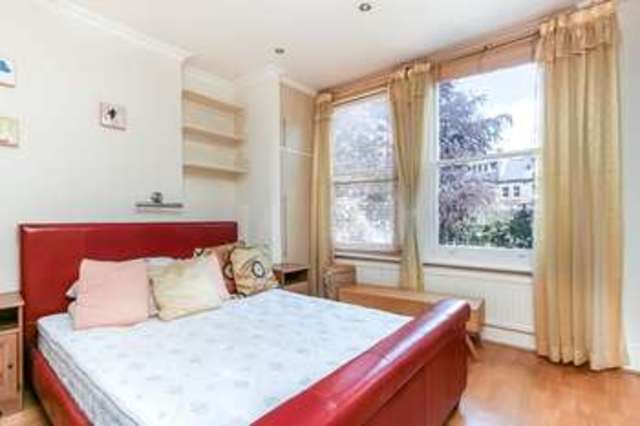  Image of 1 bedroom Flat to rent in Primrose Gardens London NW3 at Belsize Park London Camden, NW3 4UJ