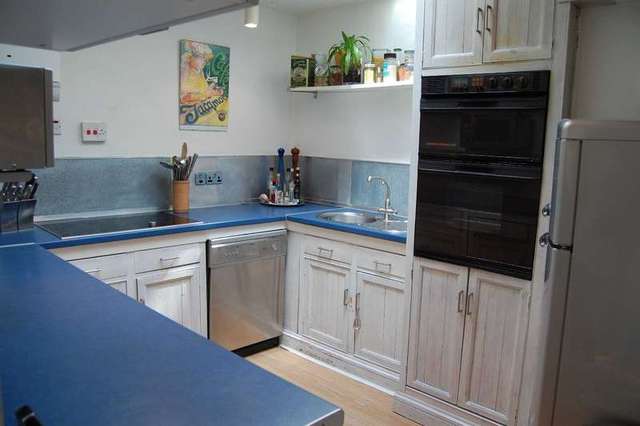  Image of 3 bedroom Apartment to rent in Princess Victoria Street Clifton Bristol BS8 at Clifton  Bristol, BS8 4BU
