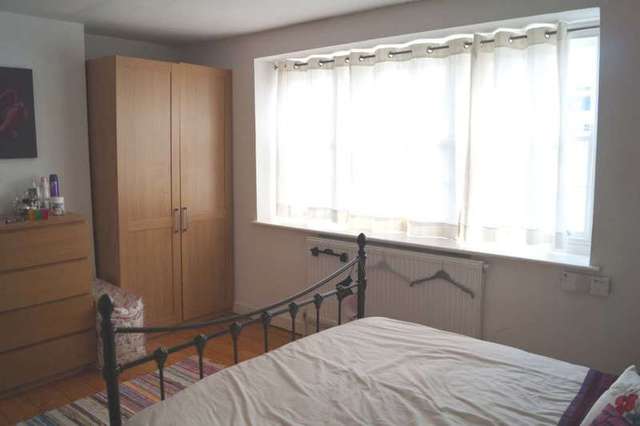  Image of 3 bedroom Apartment to rent in Princess Victoria Street Clifton Bristol BS8 at Clifton  Bristol, BS8 4BU