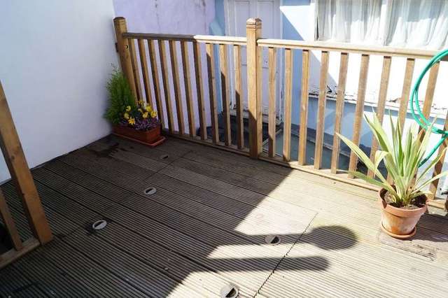  Image of 3 bedroom Apartment to rent in Princess Victoria Street Clifton Bristol BS8 at Clifton  Bristol, BS8 4BU