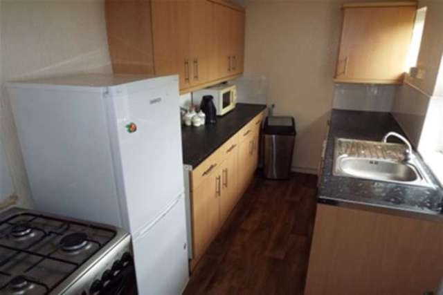  Image of 2 bedroom Terraced house to rent in Priory Road Gedling Nottingham NG4 at Nottingham, NG4 3JZ