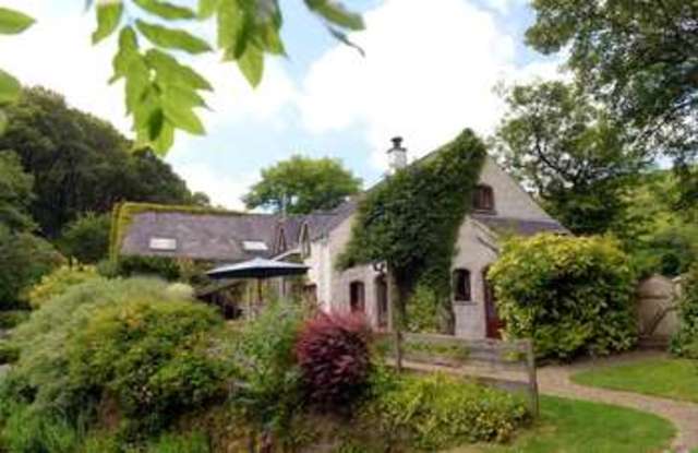  Image of 9 bedroom Detached house for sale in Pontfaen Pontfaen Fishguard SA65 at Newport Pembrokeshire Pontfaen, SA65 9TY