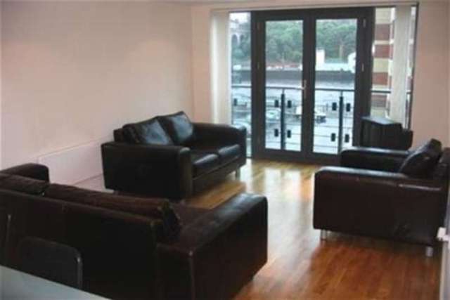  Image of 2 bedroom Flat to rent in Close Newcastle upon Tyne NE1 at Newcastle upon Tyne, NE1 3RF