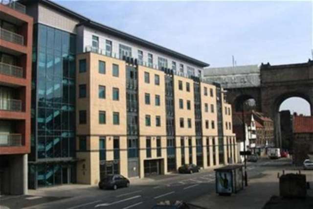  Image of 2 bedroom Flat to rent in Close Newcastle upon Tyne NE1 at Newcastle upon Tyne, NE1 3RF