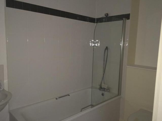  Image of 2 bedroom Apartment for sale in Queens Dock Avenue Hull HU1 at 55 Queens Dock Avenue  Hull, HU1 3DR