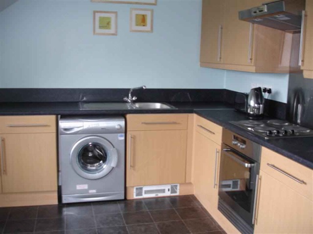  Image of 3 bedroom Flat to rent in Queens Crescent Livingston EH54 at Eliburn West Lothian West Lothian, EH54 8EF