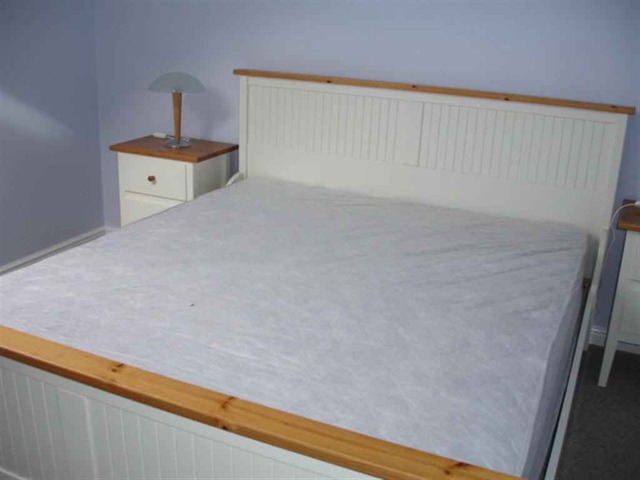  Image of 3 bedroom Flat to rent in Queens Crescent Livingston EH54 at Eliburn West Lothian West Lothian, EH54 8EF