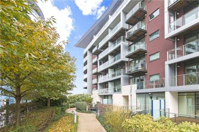  Image of 2 bedroom Apartment to rent in Queenstown Road London SW8 at Queenstown Road  London, SW8 4NN