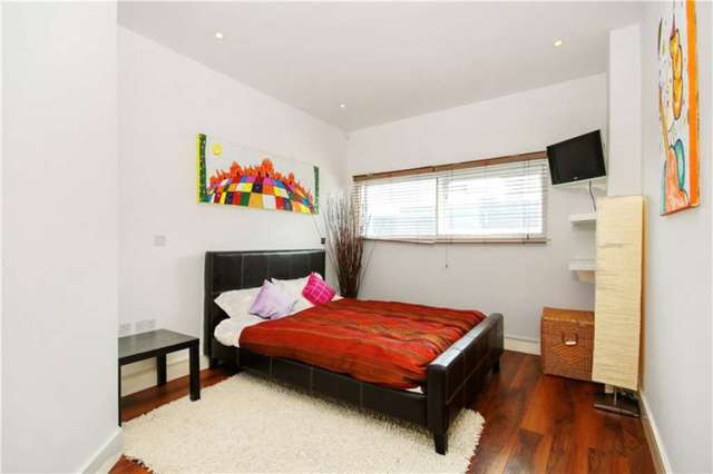  Image of 2 bedroom Apartment to rent in Queenstown Road London SW8 at Queenstown Road  London, SW8 4NN