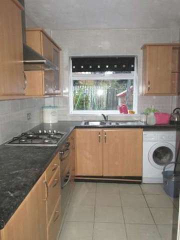 Image of 3 bedroom Semi-Detached house for sale in Queensway Oldbury B68 at Queensway  Oldbury, B68 0HH