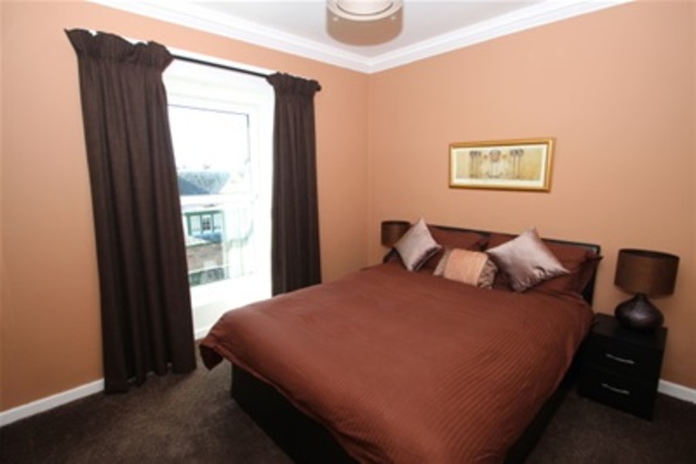  Image of 2 bedroom Flat to rent in Racecourse View Ayr KA7 at Ayr South Ayrshire South Ayrshire, KA7 2TS