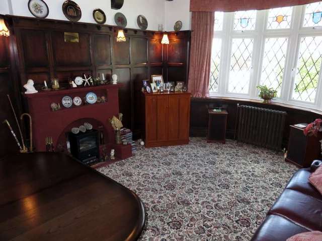  Image of 4 bedroom Detached house for sale in Ravenscroft Road Willenhall WV12 at Willenhall, WV12 4LW