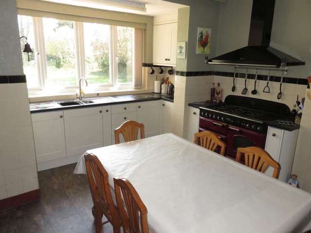  Image of 4 bedroom Detached house for sale in Ravenscroft Road Willenhall WV12 at Willenhall, WV12 4LW