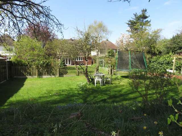  Image of 4 bedroom Detached house for sale in Ravenscroft Road Willenhall WV12 at Willenhall, WV12 4LW
