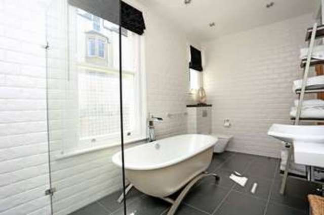  Image of 5 bedroom Semi-Detached house for sale in Ravenswood Road Cotham Bristol BS6 at Ravenswood Road  Bristol, BS6 6BN