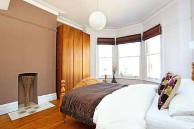  Image of 5 bedroom Semi-Detached house for sale in Ravenswood Road Cotham Bristol BS6 at Ravenswood Road  Bristol, BS6 6BN