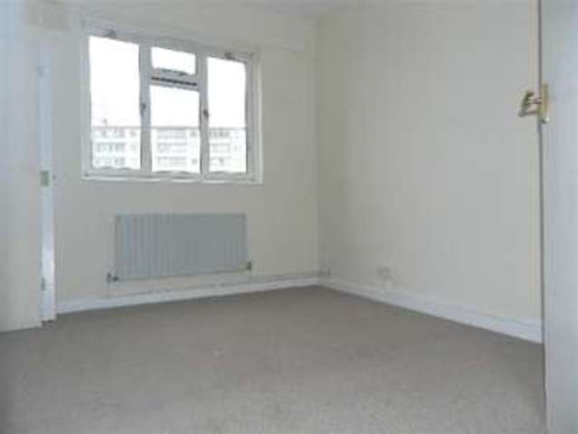  Image of 2 bedroom Property to rent in Rawson Street London SW11 at Rawson Street London London, SW11 5HJ