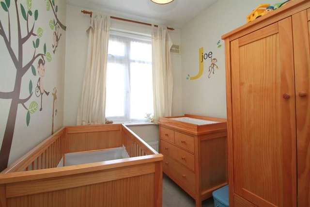  Image of 3 bedroom End of Terrace for sale in Red Lion Road Tolworth Surbiton KT6 at Surbiton Surrey, KT6 7QT