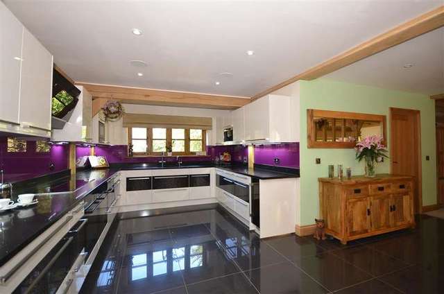  Image of 3 bedroom Detached house for sale in Rhododendron Avenue Meopham Gravesend DA13 at Culverstone Meopham Meopham, DA13 0TT