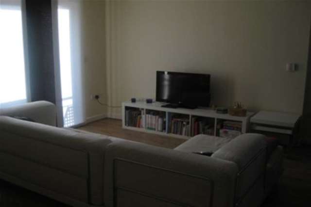  Image of 2 bedroom Flat to rent in Spring Place Barking IG11 at Barking, IG11 7GJ