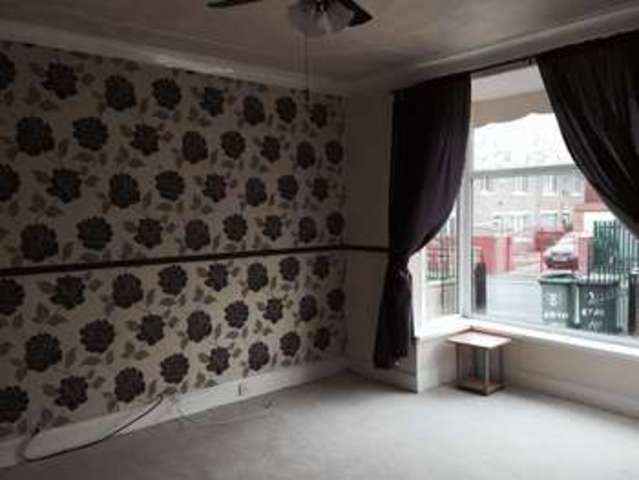  Image of 4 bedroom Semi-Detached house to rent in Ripon Avenue Huddersfield HD2 at Ripon Avenue  Huddersfield, HD2 2QP
