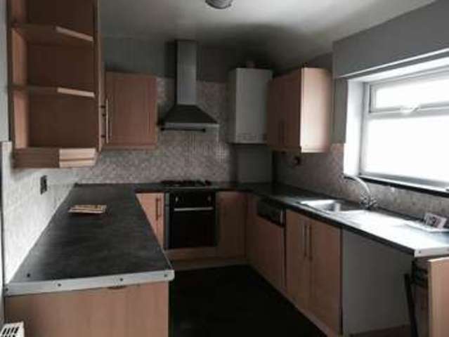  Image of 4 bedroom Semi-Detached house to rent in Ripon Avenue Huddersfield HD2 at Ripon Avenue  Huddersfield, HD2 2QP