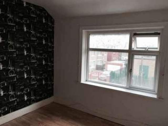  Image of 4 bedroom Semi-Detached house to rent in Ripon Avenue Huddersfield HD2 at Ripon Avenue  Huddersfield, HD2 2QP