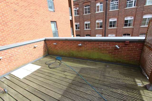  Image of 4 bedroom Town House to rent in River Street Manchester M1 at River Street  Manchester, M1 5BG