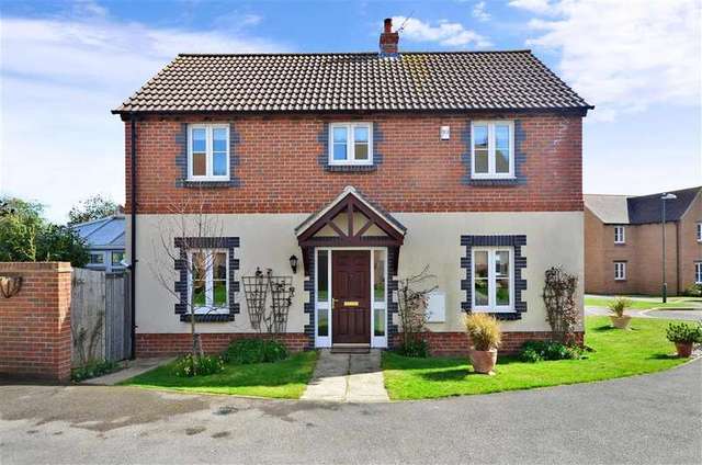  Image of 3 bedroom Detached house for sale in Robinson Close Selsey Chichester PO20 at Selsey Chichester Selsey, PO20 0FD