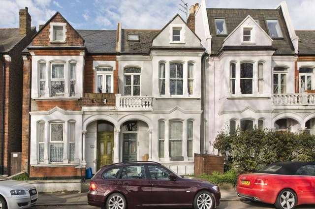  Image of 1 bedroom Flat for sale in Rocks Lane London SW13 at Rocks Lane  London, SW13 0DA
