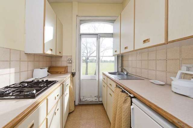  Image of 1 bedroom Flat for sale in Rocks Lane London SW13 at Rocks Lane  London, SW13 0DA
