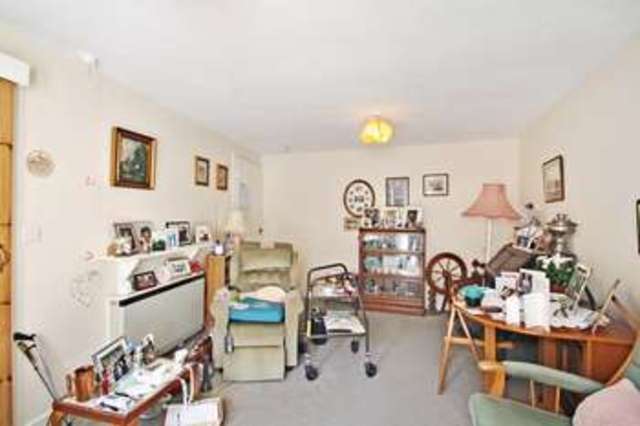  Image of 2 bedroom Retirement Property for sale in Roman Row Bishops Waltham Southampton SO32 at Bank Street  Bishop