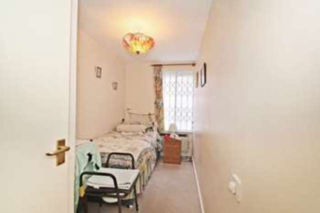  Image of 2 bedroom Retirement Property for sale in Roman Row Bishops Waltham Southampton SO32 at Bank Street  Bishop