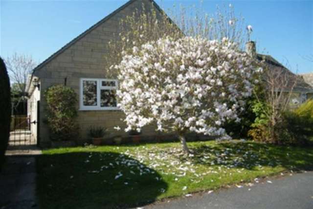  Image of 3 bedroom Detached house to rent in Roman Way Bourton-on-the-Water Cheltenham GL54 at Cheltenham, GL54 2EW
