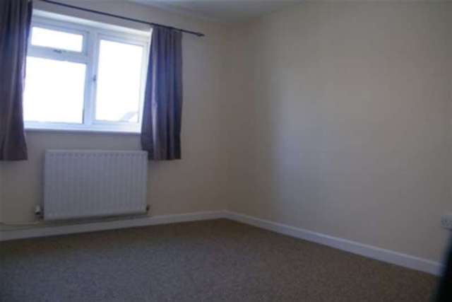  Image of 3 bedroom Detached house to rent in Roman Way Bourton-on-the-Water Cheltenham GL54 at Cheltenham, GL54 2EW
