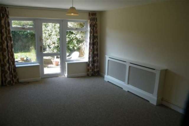  Image of 3 bedroom Detached house to rent in Roman Way Bourton-on-the-Water Cheltenham GL54 at Cheltenham, GL54 2EW