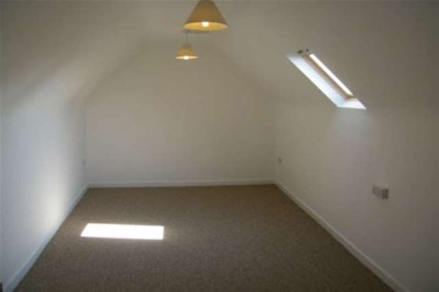  Image of 3 bedroom Detached house to rent in Roman Way Bourton-on-the-Water Cheltenham GL54 at Cheltenham, GL54 2EW