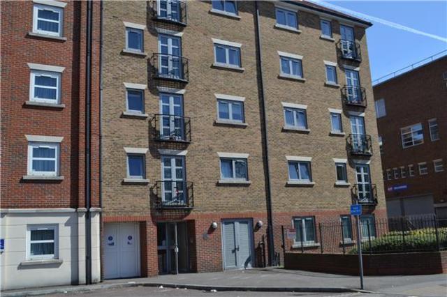  Image of 1 bedroom Flat to rent in Market Link Romford RM1 at Market Link  Essex, RM1 1XN