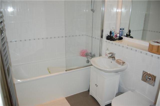  Image of 1 bedroom Flat to rent in Market Link Romford RM1 at Market Link  Essex, RM1 1XN