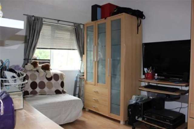  Image of 2 bedroom Detached house to rent in Roscoe Crescent Weston Point Runcorn WA7 at Runcorn, WA7 4ER