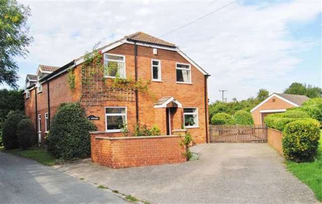  Image of 4 bedroom Cottage for sale in Blind Lane Brandon Grantham NG32 at Brandon, NG32 2AR
