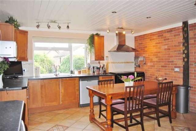  Image of 4 bedroom Cottage for sale in Blind Lane Brandon Grantham NG32 at Brandon, NG32 2AR