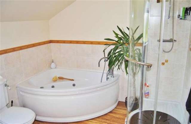  Image of 4 bedroom Cottage for sale in Blind Lane Brandon Grantham NG32 at Brandon, NG32 2AR