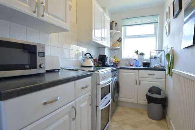  Image of 1 bedroom Flat to rent in Rosebank Lodge Lakeside Avenue Rownhams Southampton SO16 at Lakeside Avenue Rownhams Romsey, SO16 8DZ