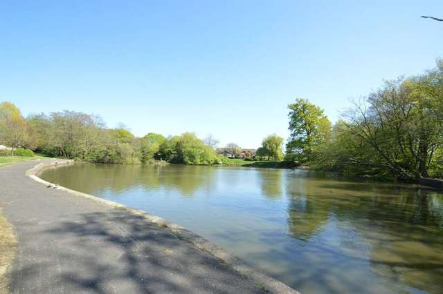 Image of 1 bedroom Flat to rent in Rosebank Lodge Lakeside Avenue Rownhams Southampton SO16 at Lakeside Avenue Rownhams Romsey, SO16 8DZ