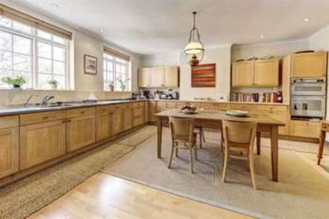  Image of 2 bedroom Property for sale in Rosecroft Avenue London NW3 at Rosecroft Avenue Hampstead London, NW3 7QB