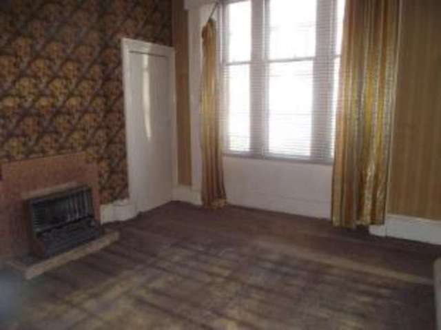  Image of 2 bedroom Flat for sale in Roslea Drive Dennistoun Glasgow G31 at Dennistoun Glasgow Birkwood, G31 2RR